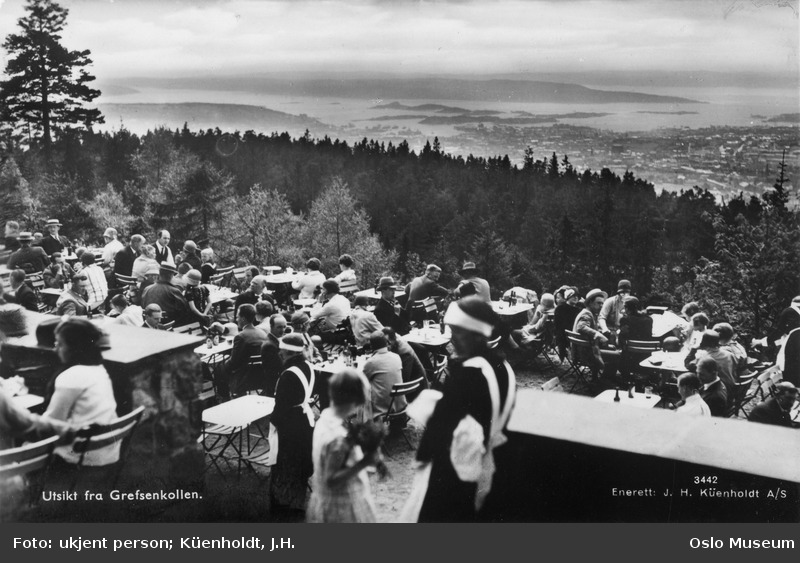 Utsikt fra Grefsenkollen restaurant ca. 1930-1940